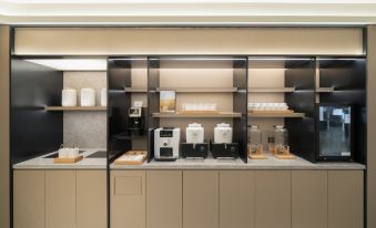 Ji Hotel(Guangzhou Shamian Island Tongfuxi Metro Station)