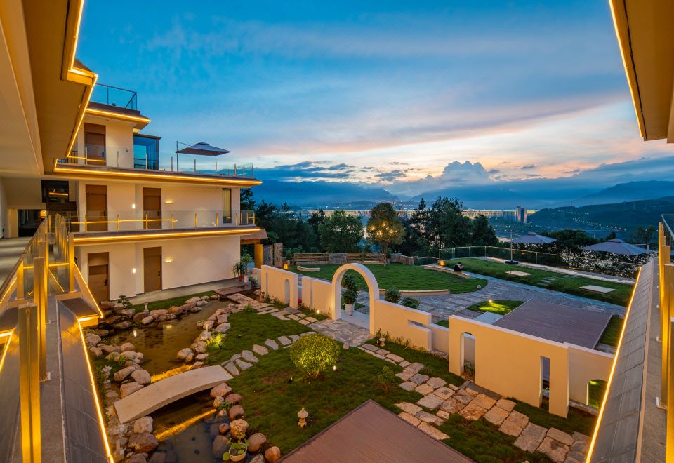 hotel overview picture