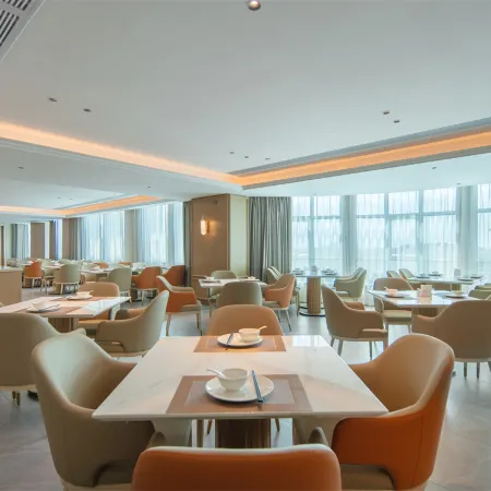 Vienna Hotel (Yangjiang Youth Palace Branch)