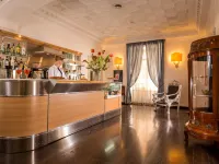 Hotel Nizza Hotels near سانتا براسّيَدى