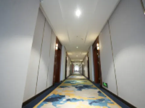 Quanjun Hotel Hotel di Dawu