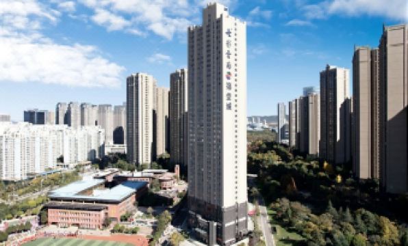 Colorful Yunnan • Petal | Sky View • Cloud Travel Hotel