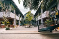 ONYX PARK RESORT UBUD Hotel in zona The Global Harmony Monument