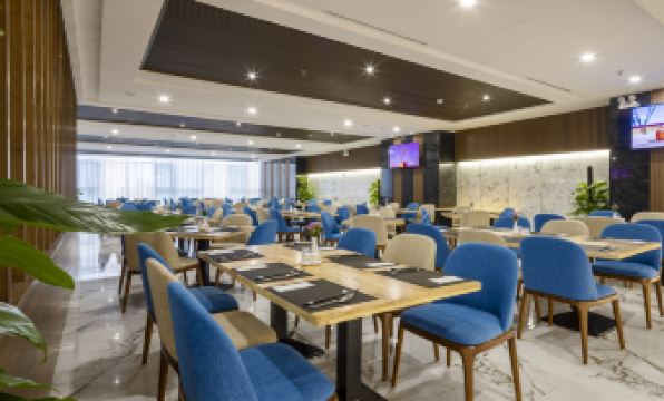 Miracle Luxury Hotel