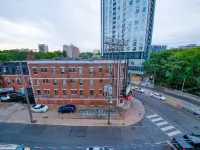 The Jarvis Hôtels à proximité de : Quartier historique de Distillery