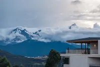 LOSTVILLA(Deqin Meri Snow Mountain) Hotel di Deqin