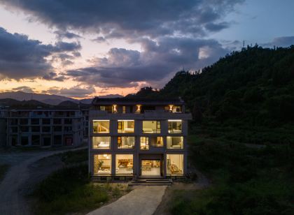 仙居澗山與霧民宿