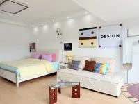 Sunset Homestay (Government Affairs Center Light Rail Station)