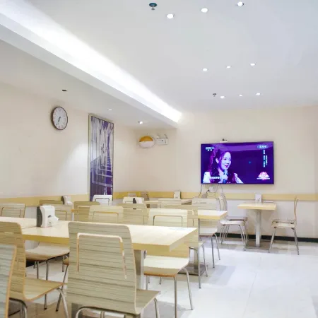 City Comfort Inn Hotel (Qinzhou Pubei People's Hospital Bus Station)