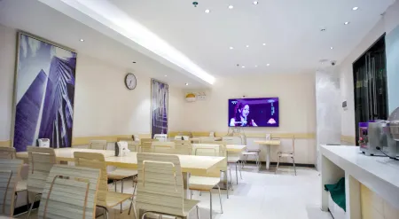 City Comfort Inn Hotel (Qinzhou Pubei People's Hospital Bus Station) Отели рядом с достопримечательностью «Oriental Water Park»