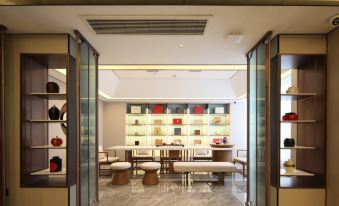 Moshang YaJu Hotel (Wuhan Central China Normal University Ma Fang Shan Metro Station Branch)