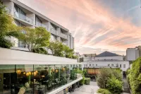 Renaissance Paris Arc de Triomphe Hotel