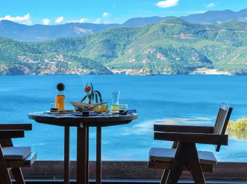 Mosuo Garden Lake Shore Panoramic View|Azure Ripples Vista Resort Hotel (Big Falling Water Village)