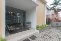 Hotel Sukahaji Street Bandung RedPartner Các khách sạn ở Sukarasa