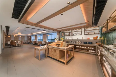 Mehood Lestie Hotel Отели рядом с достопримечательностью «Hunan Forest Botanical Garden»