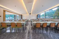 美桔灕水酒店（陽朔西街灕江店）