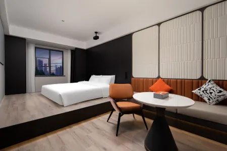 Xihuan S Hotel<Huangmei Pengtai Hotel>