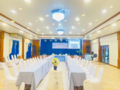 Chainatgrand Hotel