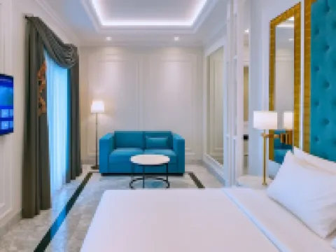 The Grantage Hotel & Sky Lounge Hotels in Pagedangan