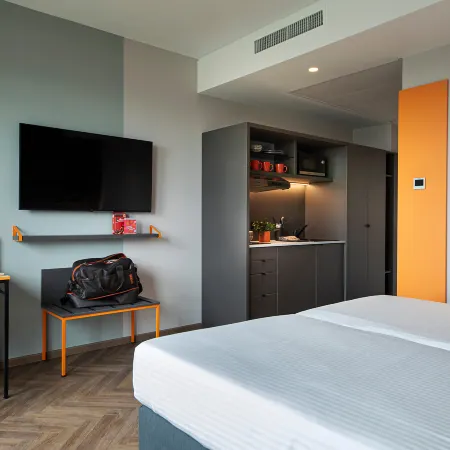 LOGINN Hotel Köln Airport