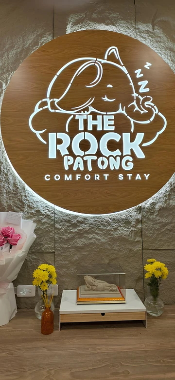 รูปภาพของเดอะร็อค โพสเทล ป่าตอง