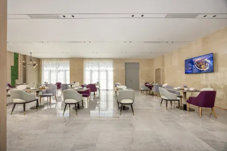 Lifeng Hotel (Boluo Yida City Plaza High-Speed Rail Station Branch)