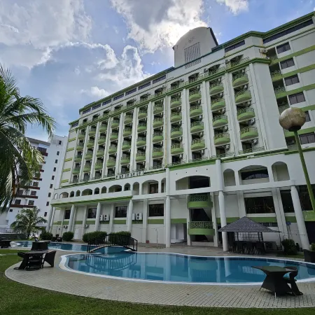 De Greenish Village Langkawi Отели рядом с достопримечательностью «Площадь Орла»