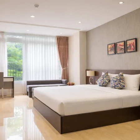 Golden Queen Aparthotel Отели рядом с достопримечательностью «Хо Кон Руа»