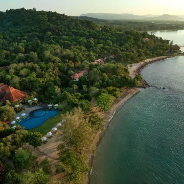 Green Bay Phu Quoc Resort & Spa Отели рядом с достопримечательностью «Van beach»