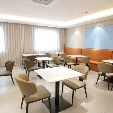 W·YADO Hotel Отели рядом с достопримечательностью «Свято-Успенский Кафедральный Собор»