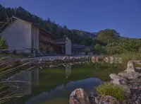 Longquan Fanruo Mountain Residence Homestay