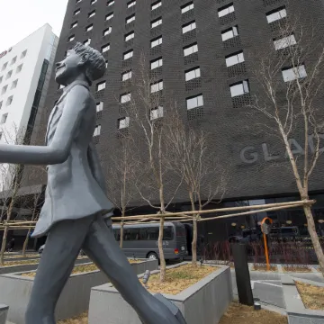GLAD Yeouido Отели рядом с достопримечательностью «Парк Йоидо»