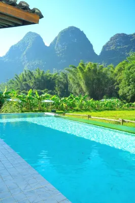 Dream Residence Yangshuo Hot Spring Resort Hotel (Ten Mile Gallery Yulonghe Branch)