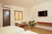 Chingu Boutique Home 2