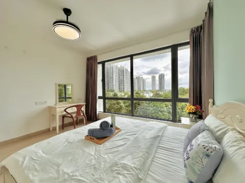 Casa Forest Modern Suites at Forest City JB