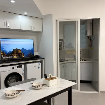 Sunny Inn (Gangding Metro, Tianhe, Guangzhou) Отели рядом с достопримечательностью «Станция метро Gangding»