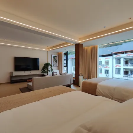 Daxin Detian Yinquan Mountain Lodge