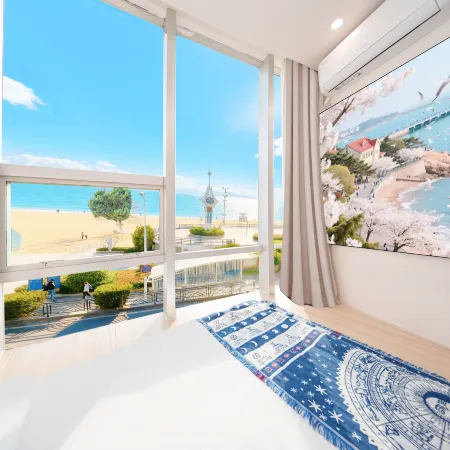 Yuhai Xiaozhu Scenic Apartment (Qingdao No.1 Bathing Beach)