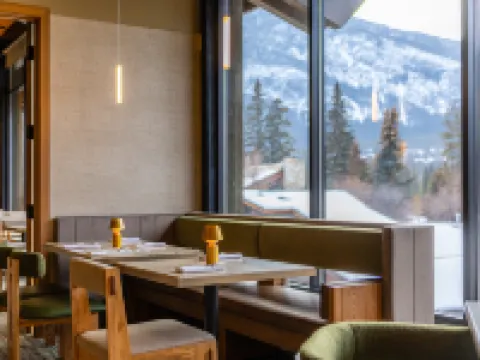 Banff Park Lodge Hotels in Banff