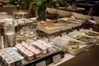 Crown Park Hotel Myeongdong Seoul - breakfast