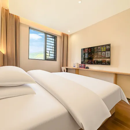 Bolin Smart Hotel (Tongren High-Speed Railway Station)