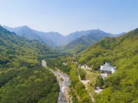 KensingtonHotel Seorak Hotels near Sinheungsa Temple