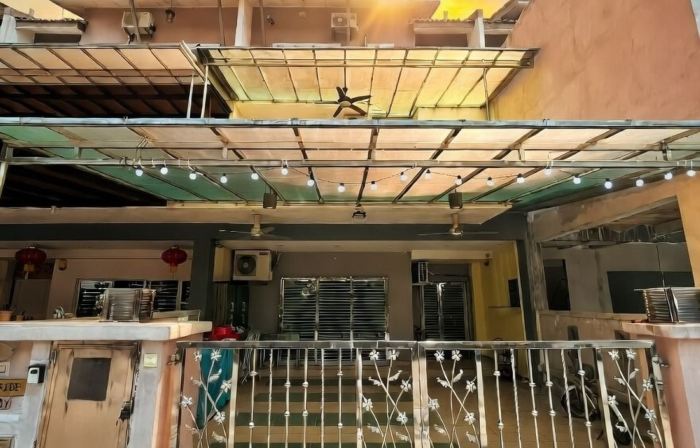 Sekinchan Spacious 2 and Half Storey Homestay 100m Walk to KFC 7 Eleven 24hr Clinic KTV BBQ