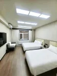 Qingyu Homestay (Central Street Branch)