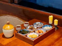 Tingjian·Yuecheng | Jiuyitang Boutique Homestay (Shaoxing Rice Wine Ancient Town Branch) - bar