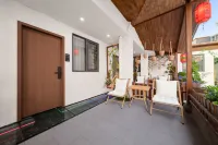 Evening Breeze Courtyard Guesthouse (Colorful Vientiane Tourism City Anshun West Station Branch) - جديد