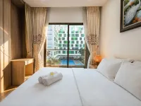 S LIVIN Airport Apartment - Beside to Holiday Inn Hotels near District 12