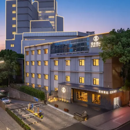 Lishe Hotel (Tianyi Square Town God's Temple Subway Station)