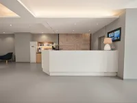 Homeinn Hotel (Beijing Huayuanqiao Capital Normal University) Hotels near Cishousi Station