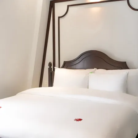 JULIE's HOUSE - A LUXURY APARTMENT IN HUE